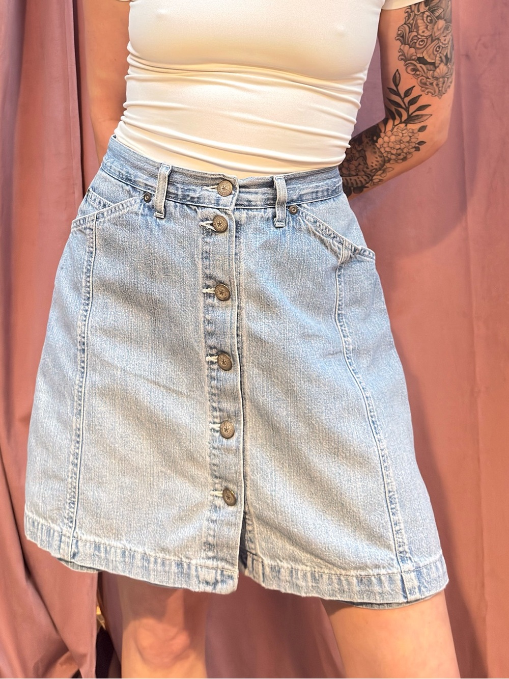 Vintage Vivaldi High Rise Button Front Denim Bermuda Shorts 27 Waist
